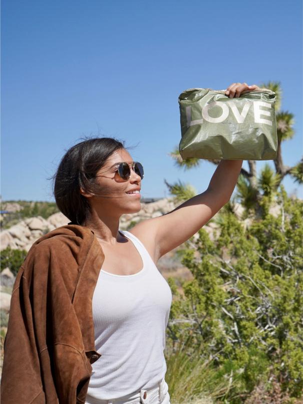 Wasserdichte Reise-Kulturtasche: Make-up-Tasche für Frauen und Mädchen in schimmerndem Armeegrün