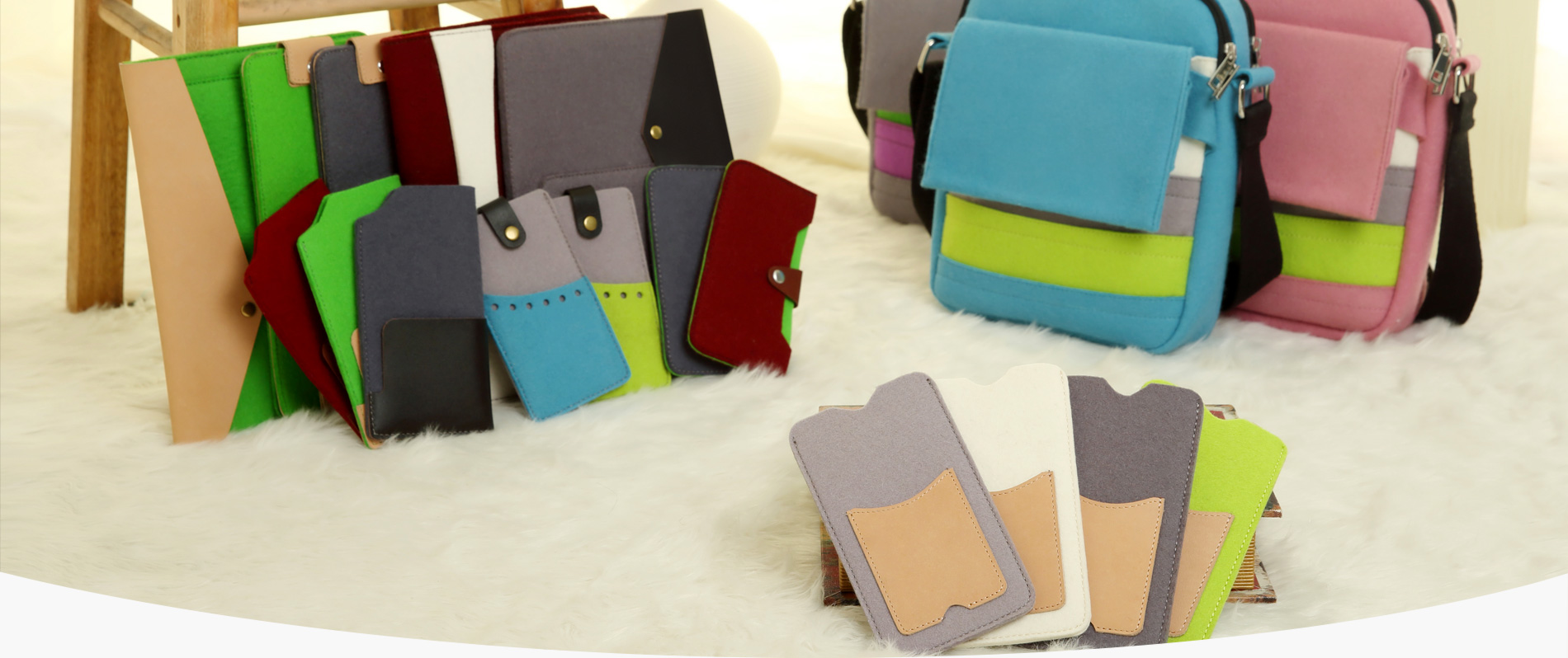 Felt tablet bags and phone bags